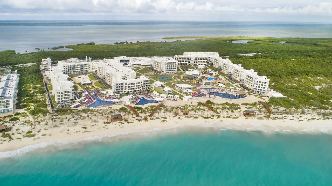 Planet Hollywood Opens It S First All Inclusive Resort In Cancun   284659468 