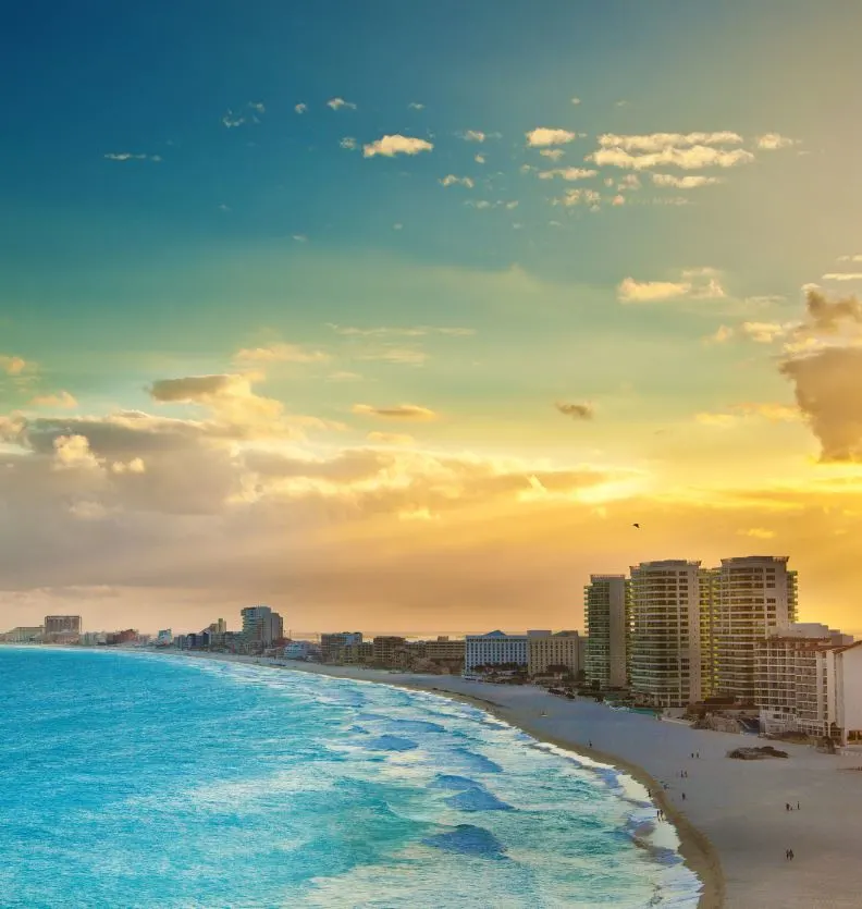 Sunset-in-Hotel-zone-of-Cancun