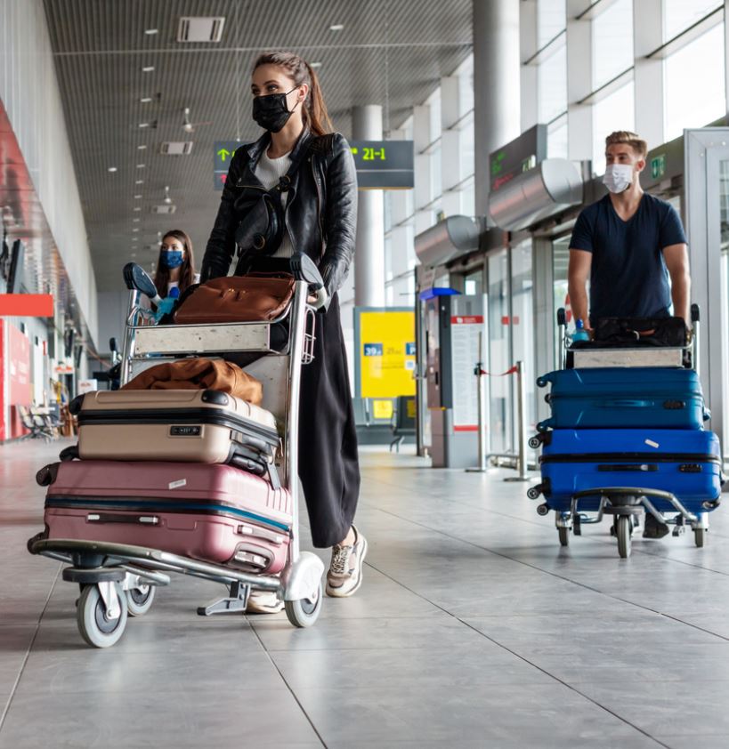 Travelers returning home from Canada