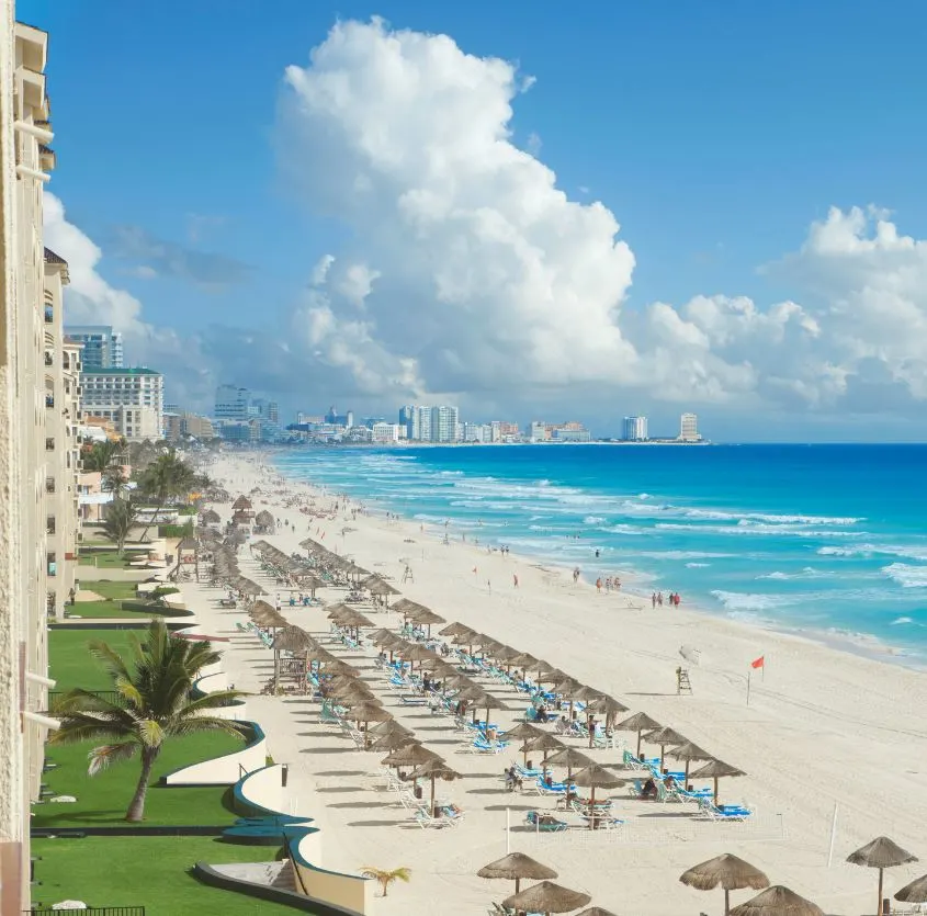 cancun-hotesl-on-beach