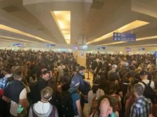 Viral Photo Shows Packed Cancun Airport Over U.S. Long Weekend