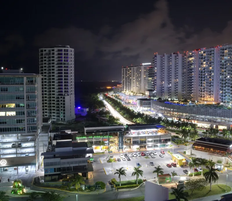 Malecon Cancun