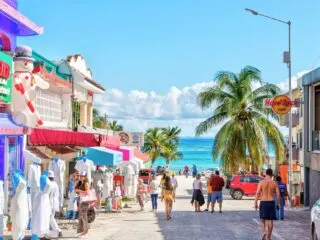 The Latest Cancun Travel Restrictions Tourists Need To Know