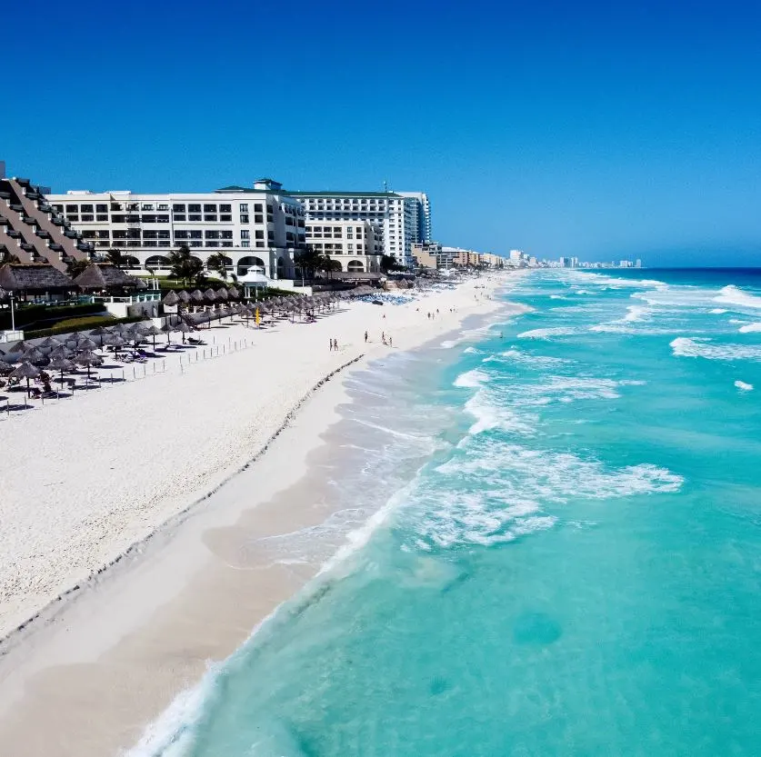 Resorts-in-Cancun-on-Beach
