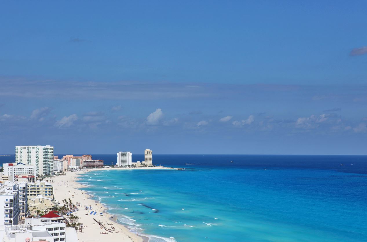 visit cancun in march