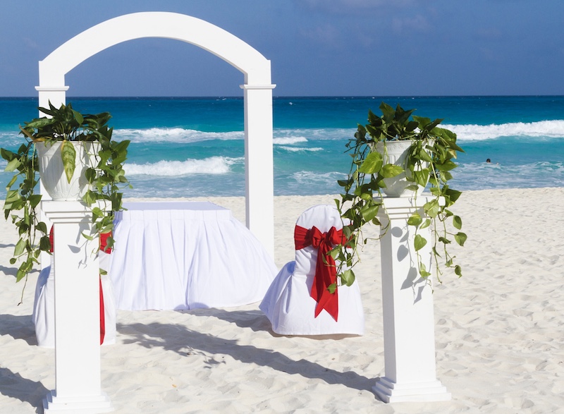 beach wedding venue Cancun