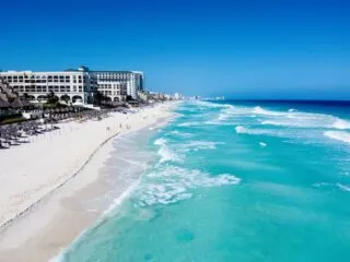 Cancun Sets Pandemic High Record With Over 1.5 Million Tourists In March