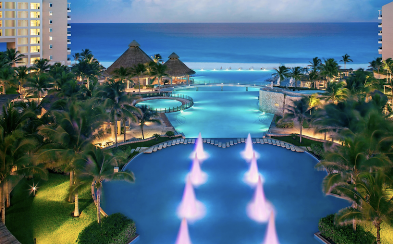 best hotels in cancun for singles