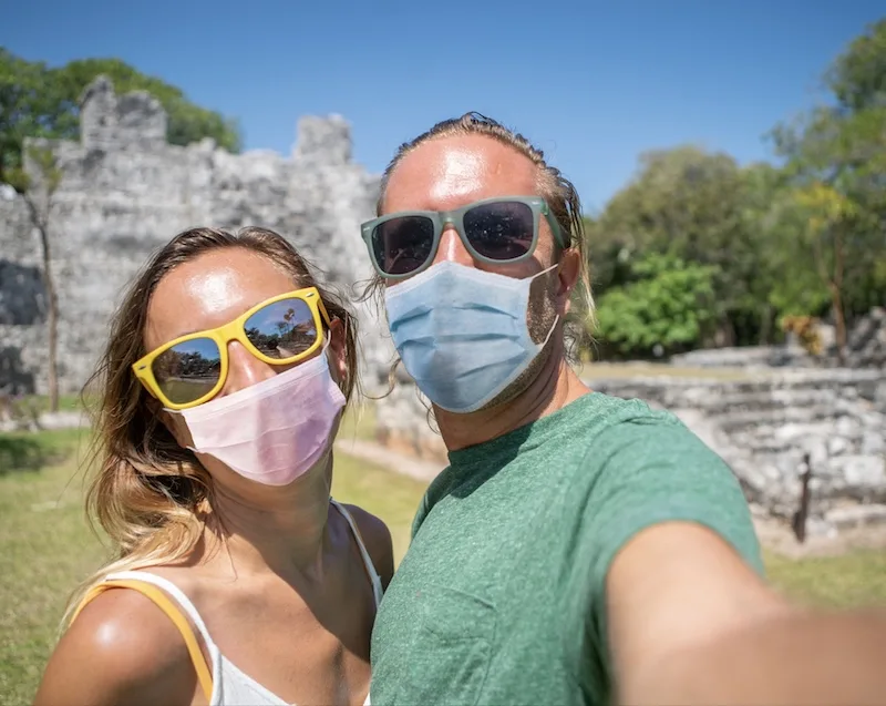 tourists masks Cancun