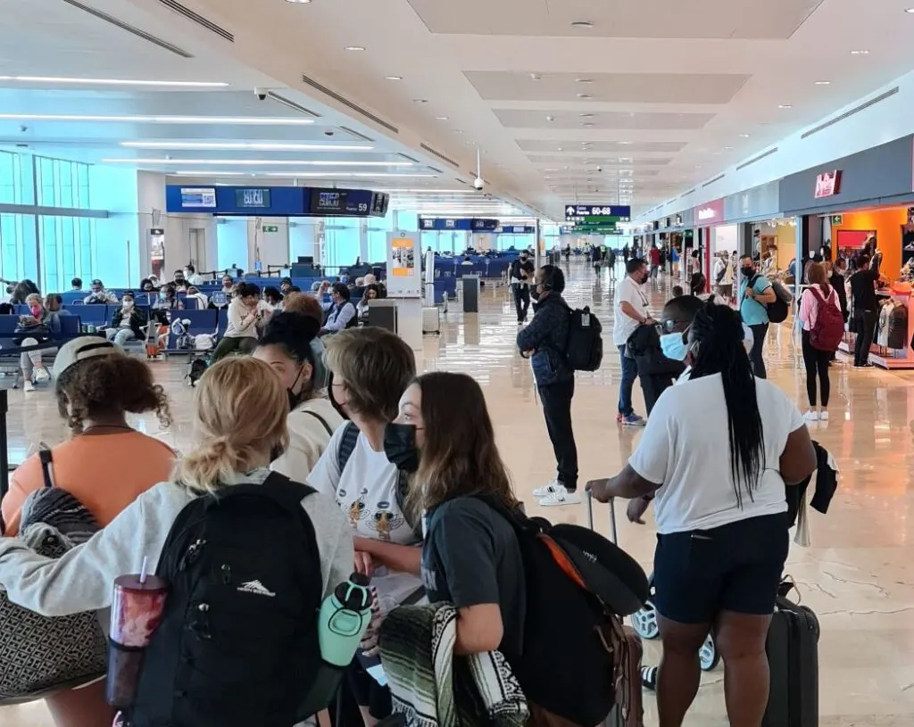 cancun-airport-masks