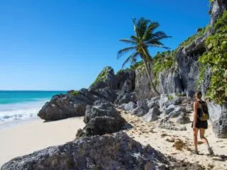 Worldwide wanderlusts often make their way to the beautiful town of Tulum for some good old rest and relaxation! Considered the ‘jewel’ of the Mexican Caribbean, Tulum offers its visitors a very charming and boho vibe. Between your beach bummin’, yoga classes and smoothie bowls - Here are 5 top walking trails for you to check out!