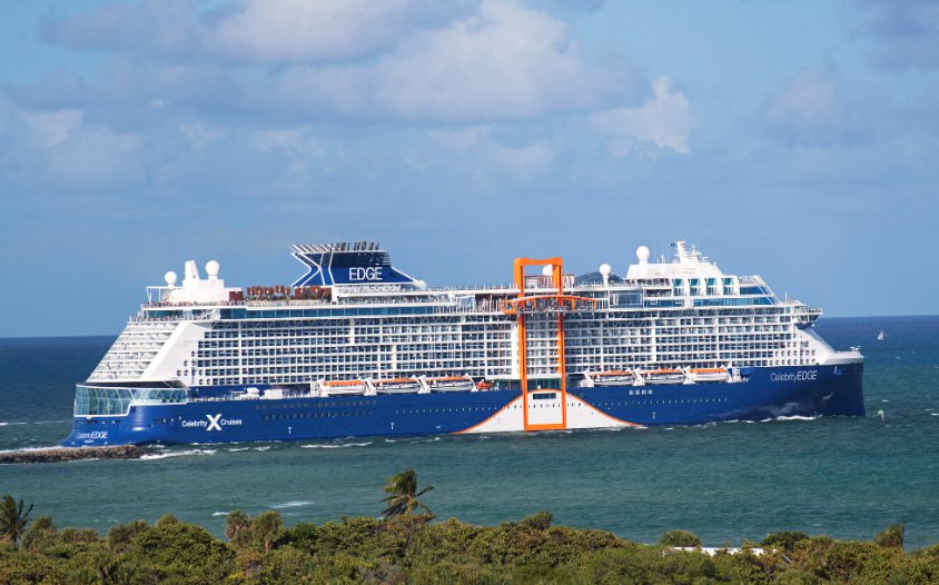 cruise ship from cancun