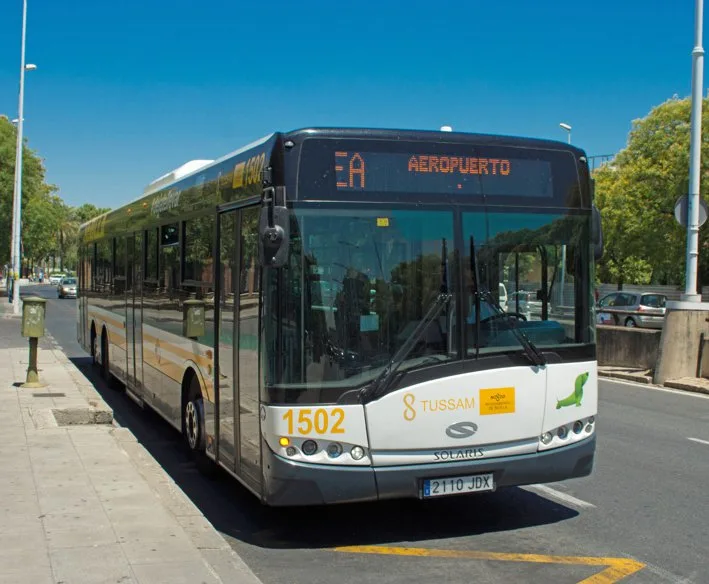 bus from cancun airport to hotel zone