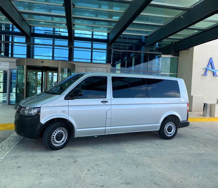 8 passenger van tranfer cancun