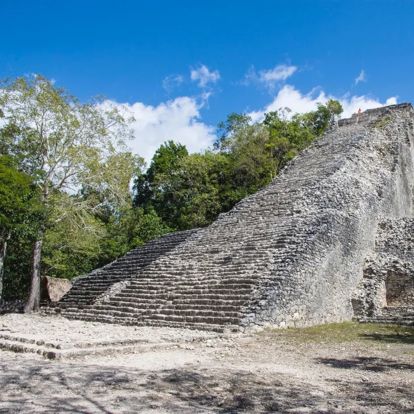 ancient mayan ruins