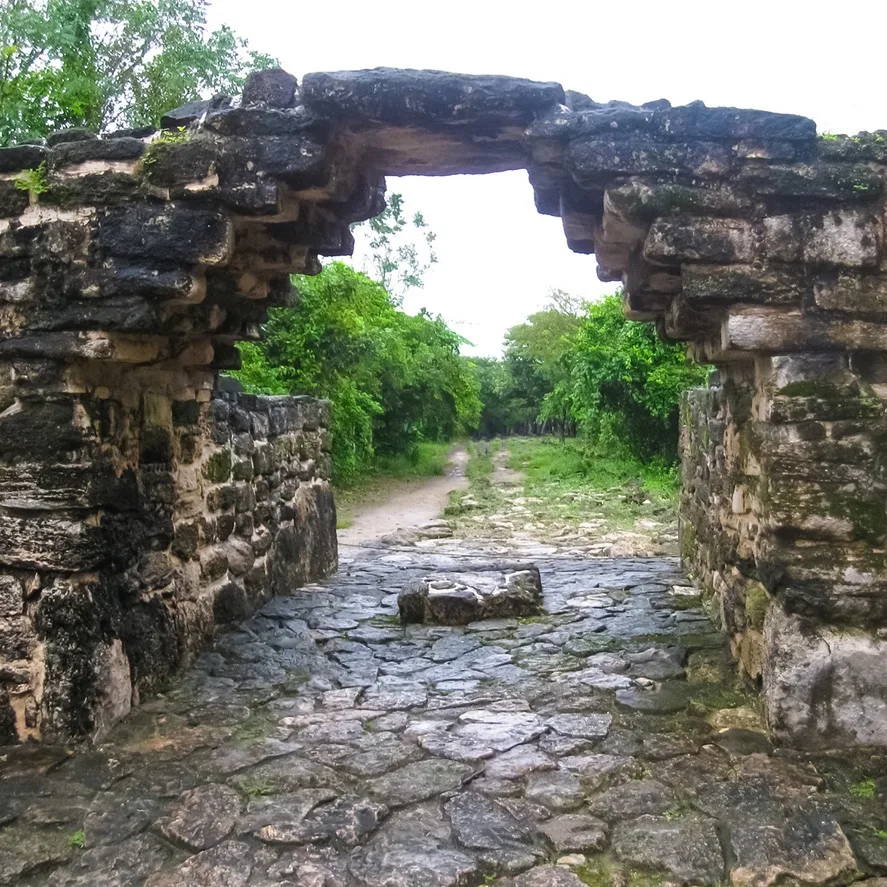 A remaining mayan ruin at San Gervasio at Cozumel