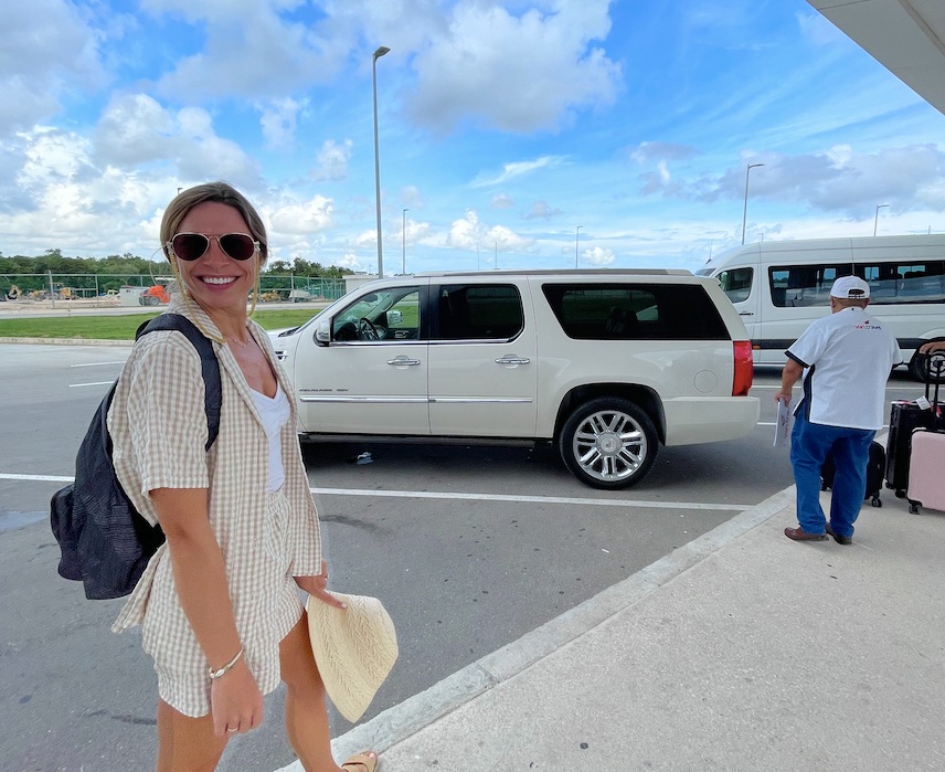 van travel escalade cancun airport