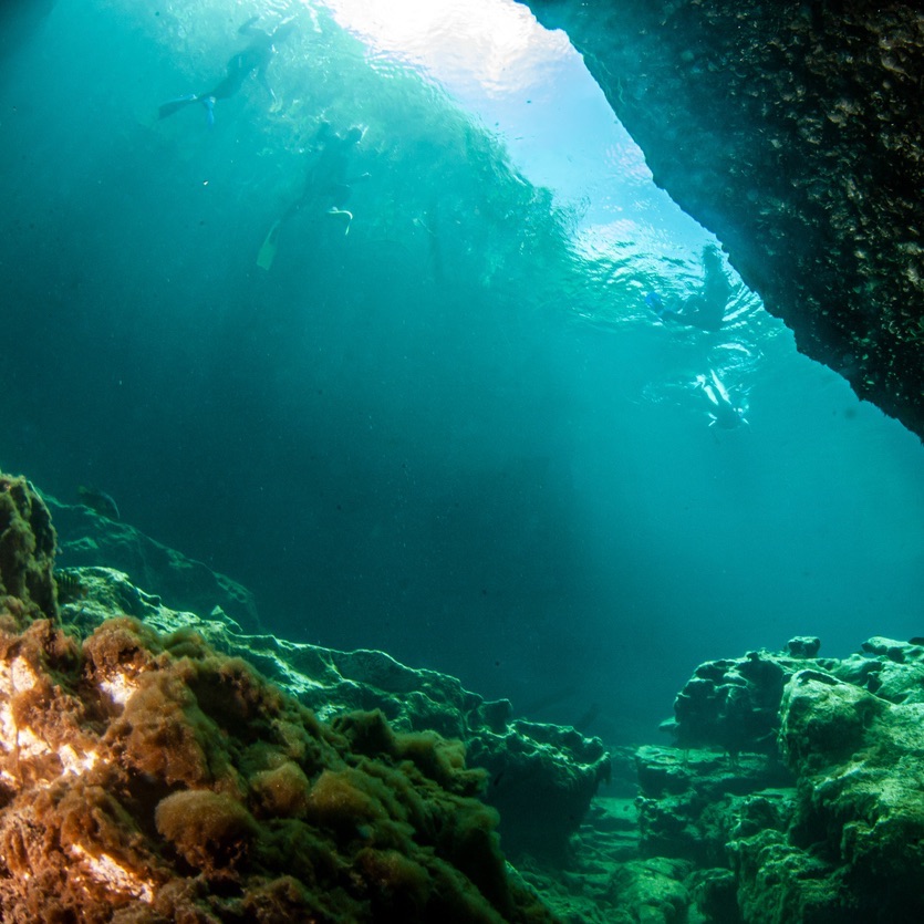 Scuba diving in cenote