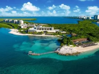 First Cancun Hotel Starts Requiring Negative Test For Entry