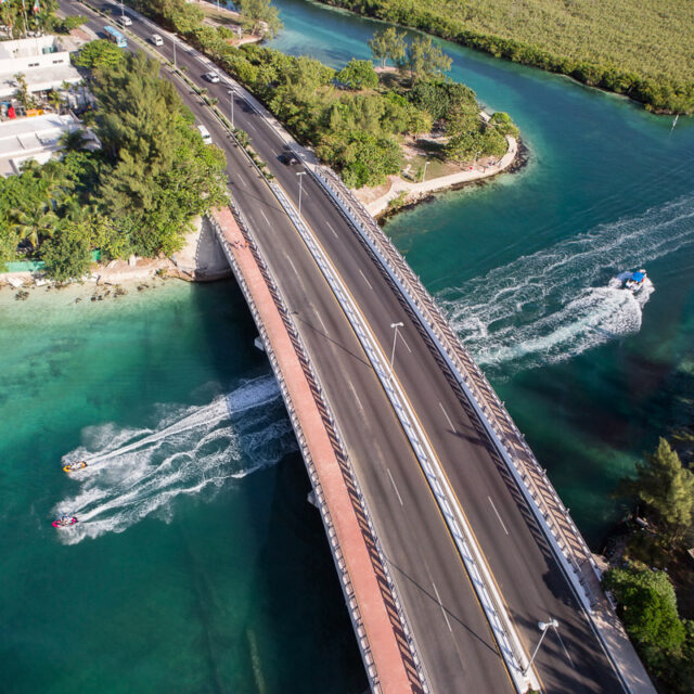 cancun lagoon bridge