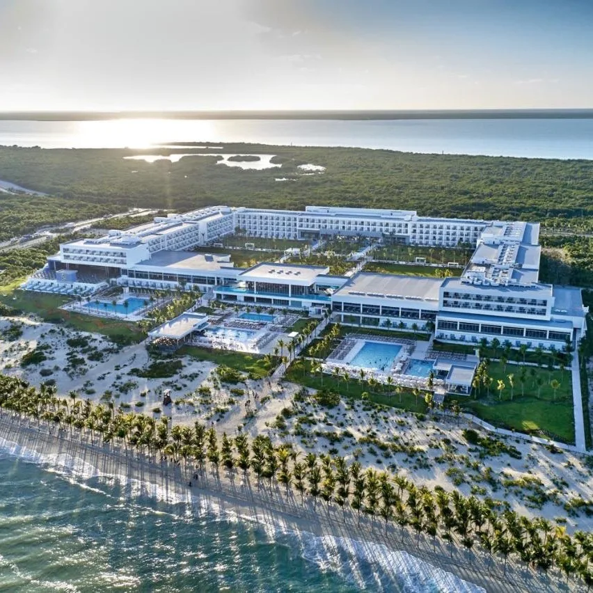 aerial view of cancun resort