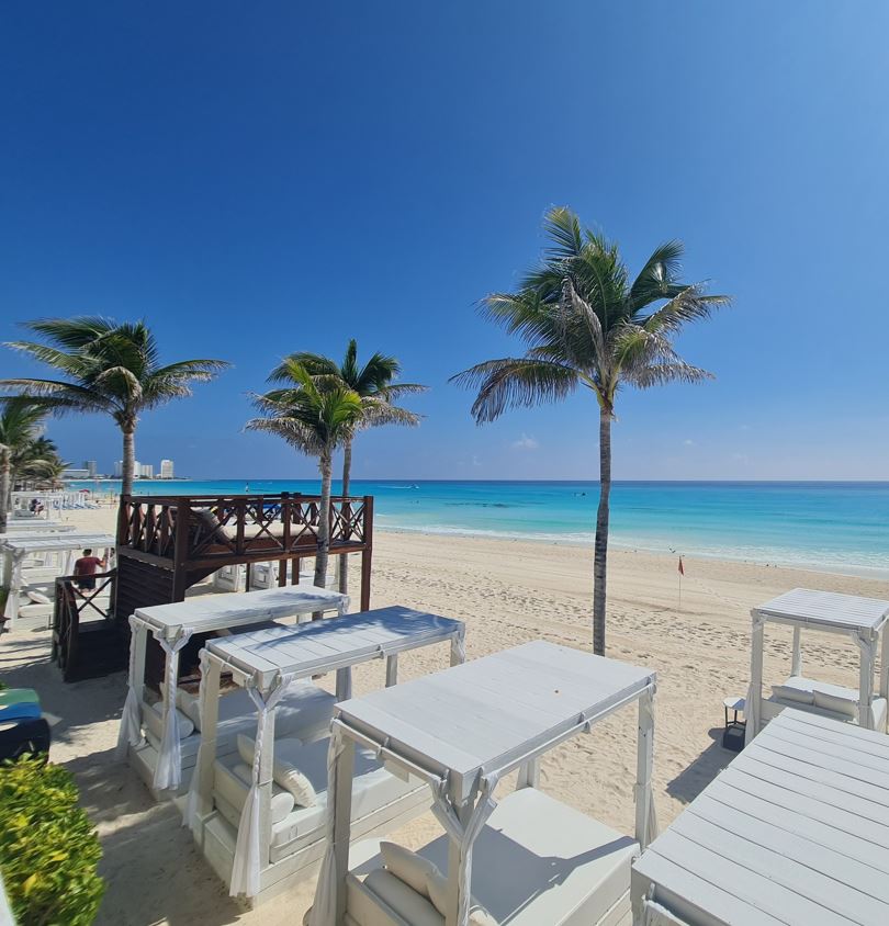 Cancun beach front in Hotel zone
