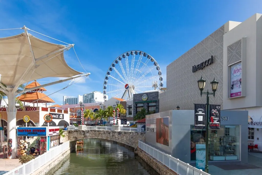 Biggest Cancun Shopping Mall La Isla