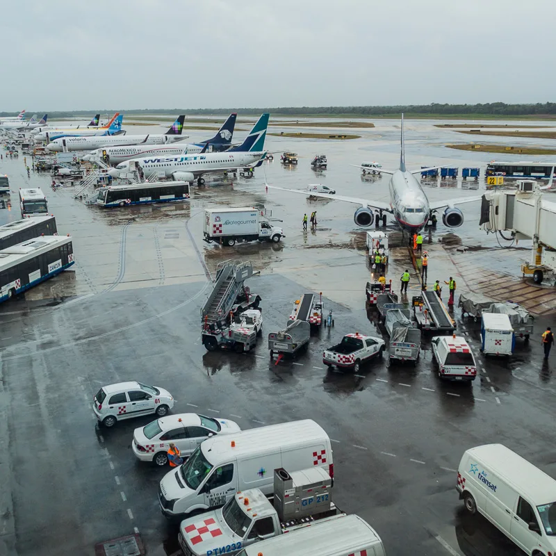 tarmac cancun