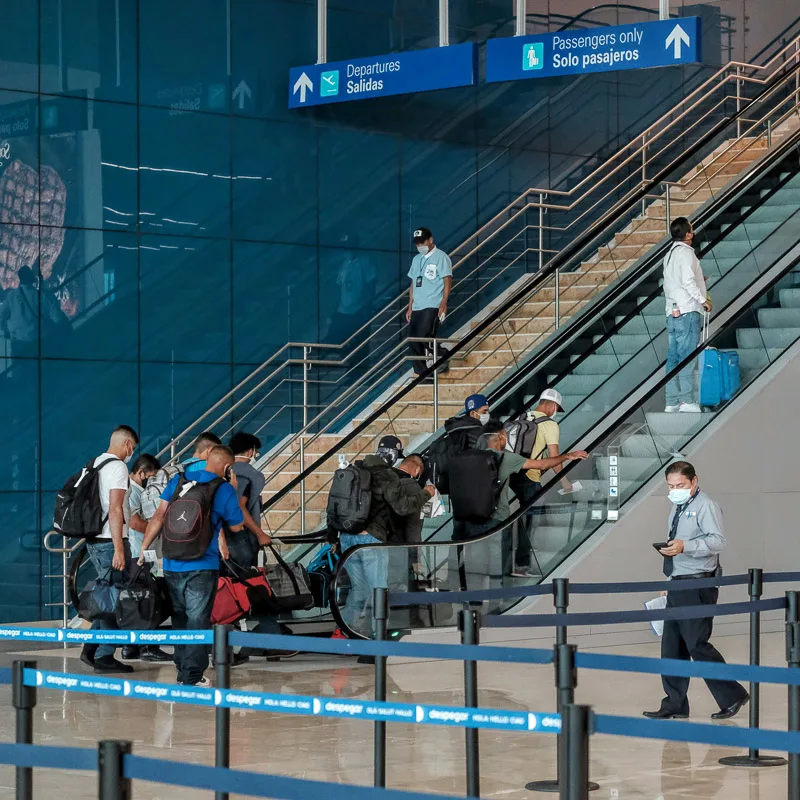 airport escalator