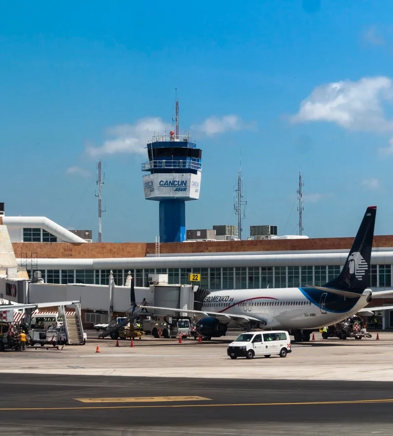 Cancun airport terminal 