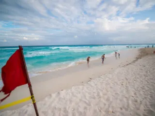 Canadian Woman Almost Drowns In Cancun