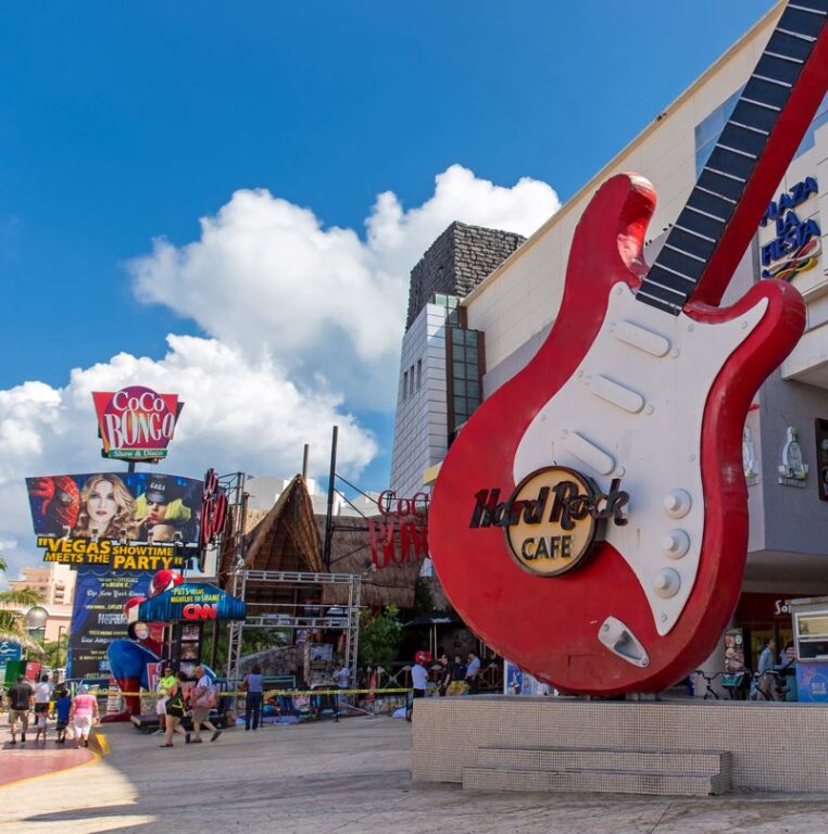 Military Soldiers Will Continue Patrolling The Cancun Hotel Zone