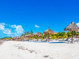 Cancun Stays In the Safe Green Zone For A Third Week