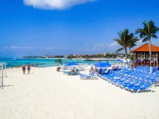 Seven Cancun Beaches Remove All COVID Restrictions And Reduced Operating Hours