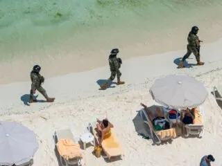 Tourists Have Been Taking Selfies With Fully Armed Marines On Cancun Beaches