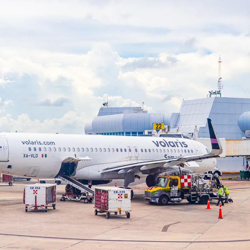 plane in cancun