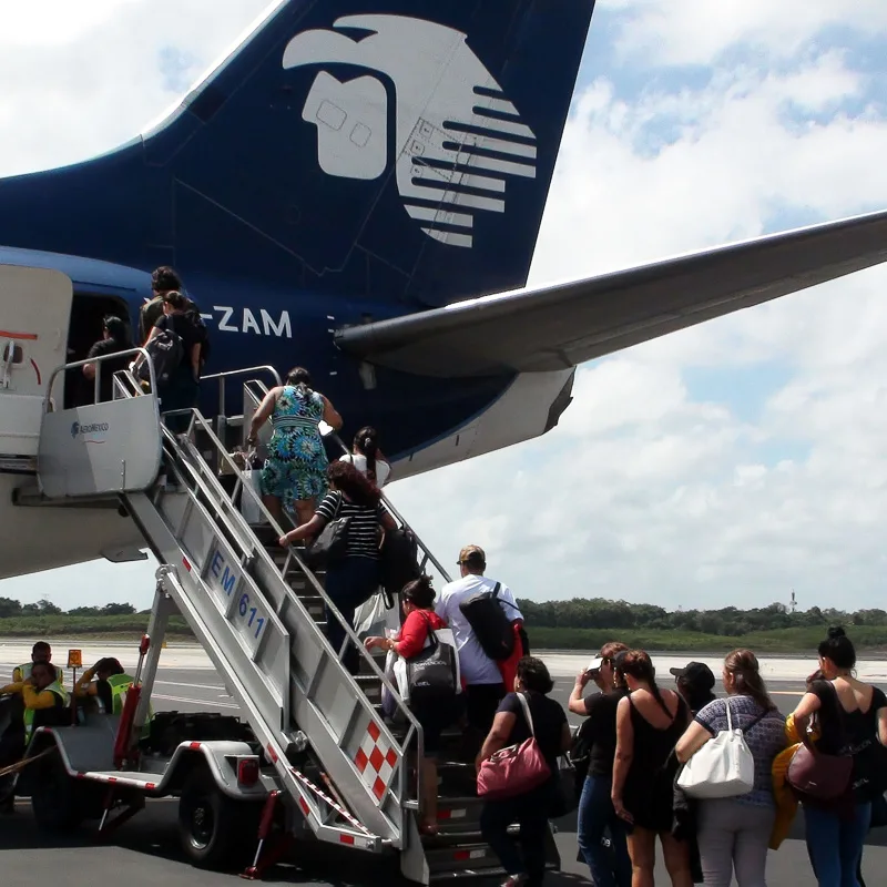 airplane boarding