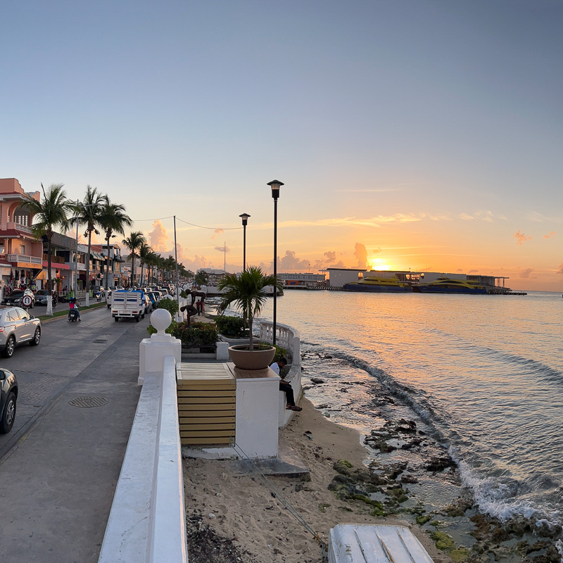 cancun beach road