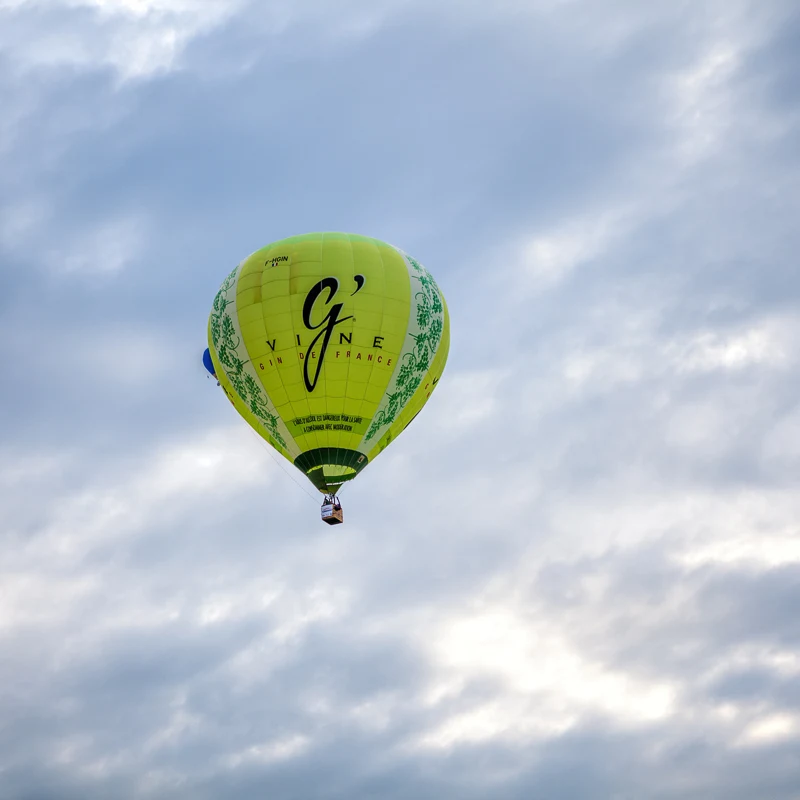 hot air balloon