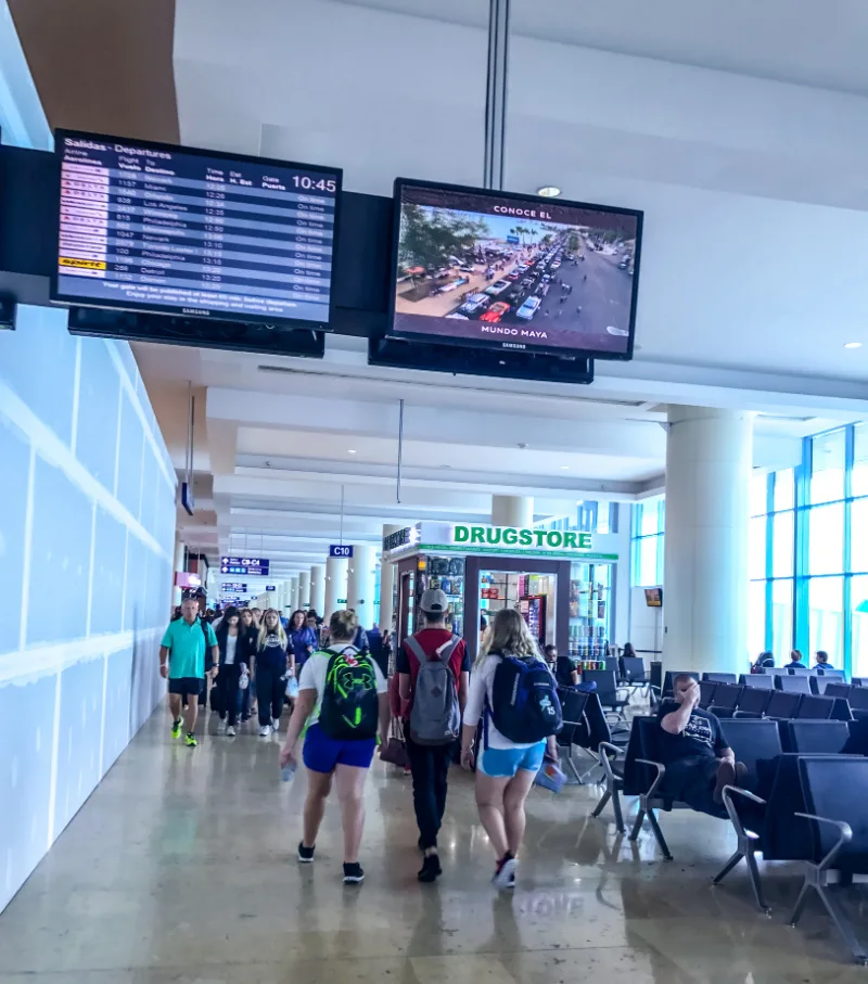 Passengers At Cancun Airport 