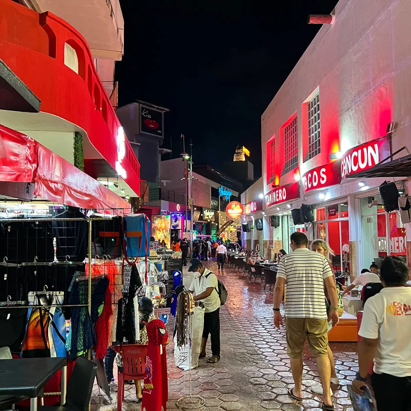 night time Cancun