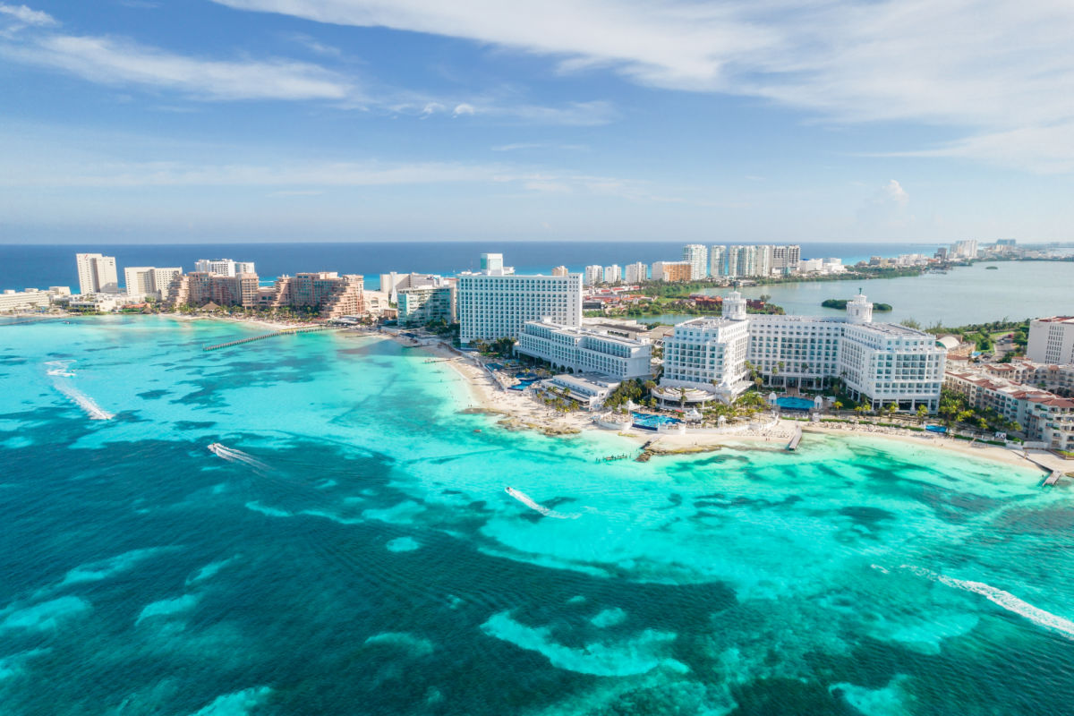 Water Main Break Leaves Cancun Hotel Zone Without Water Temporarily ...