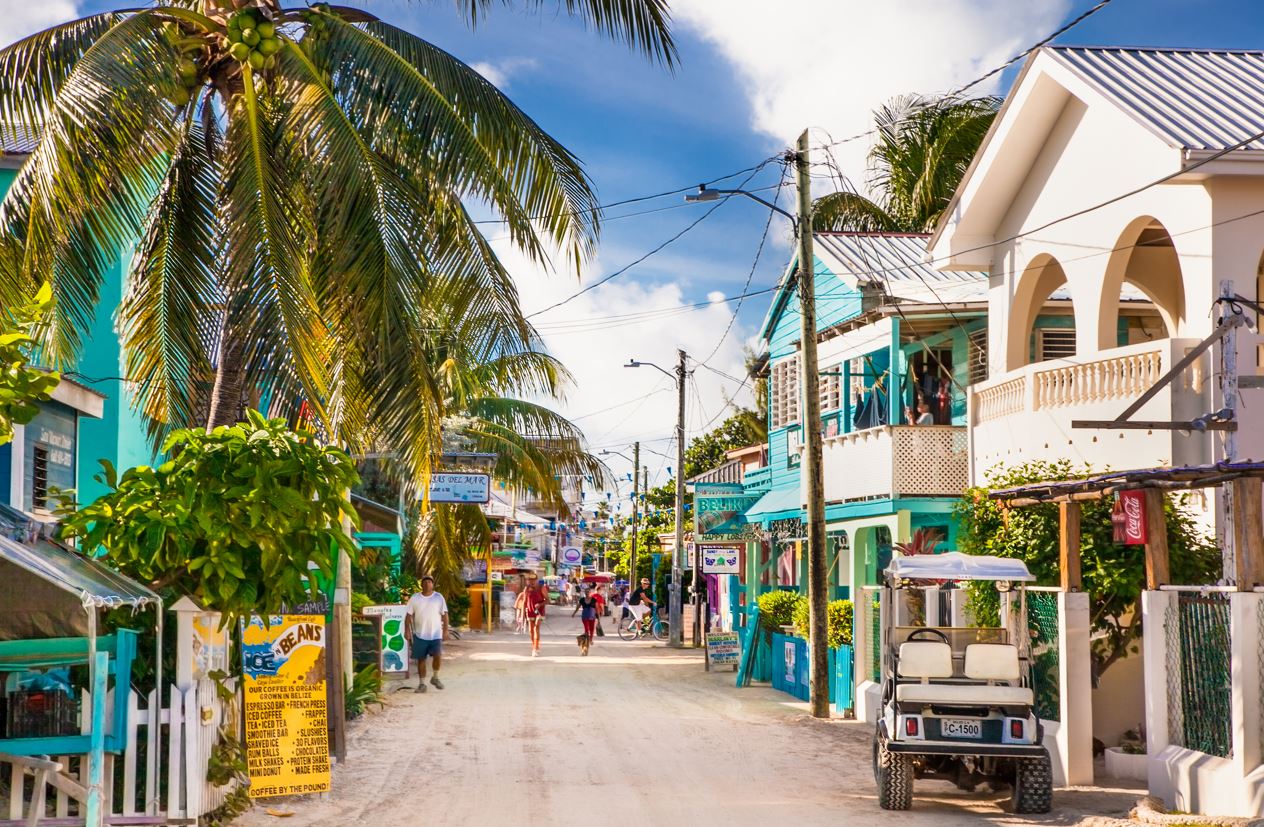 getting to belize from cancun