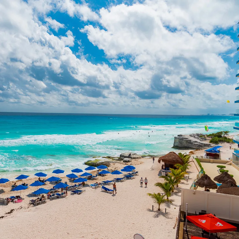 beach in cancun