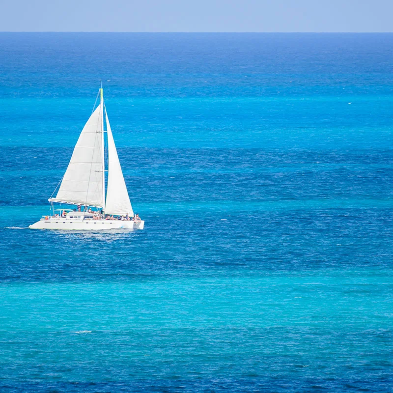 catamaran sailing in mexico