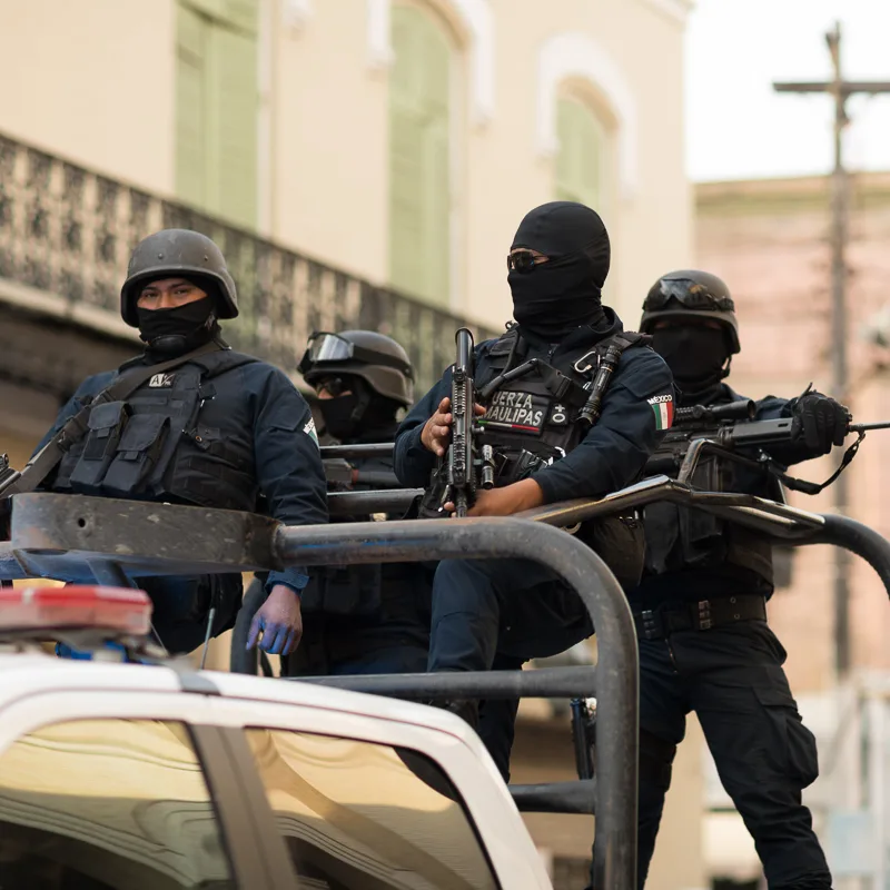 mexico police armed patrol