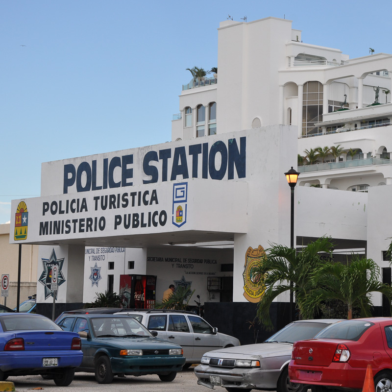 police station in cancun