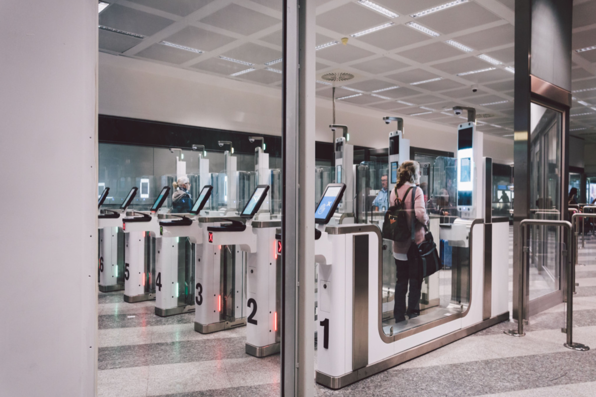 Immigration wait times at cancun international airport continue to