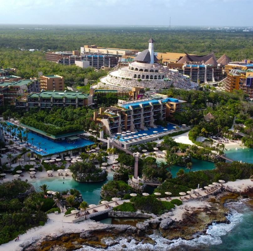Cancun Hotel Complex