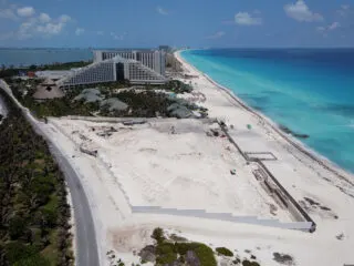 Construction of Cancun hotels halted by government